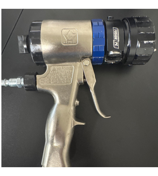 Used Graco Fusion ProConnect w/ 01-02 Mixing Chamber Spray Gun-SN:AZ106722