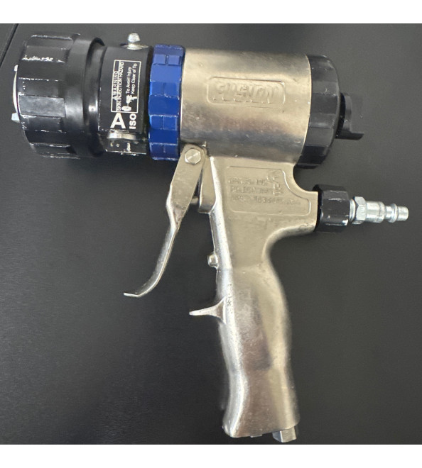 Used Graco Fusion ProConnect w/ 01-02 Mixing Chamber Spray Gun-SN:AZ106722
